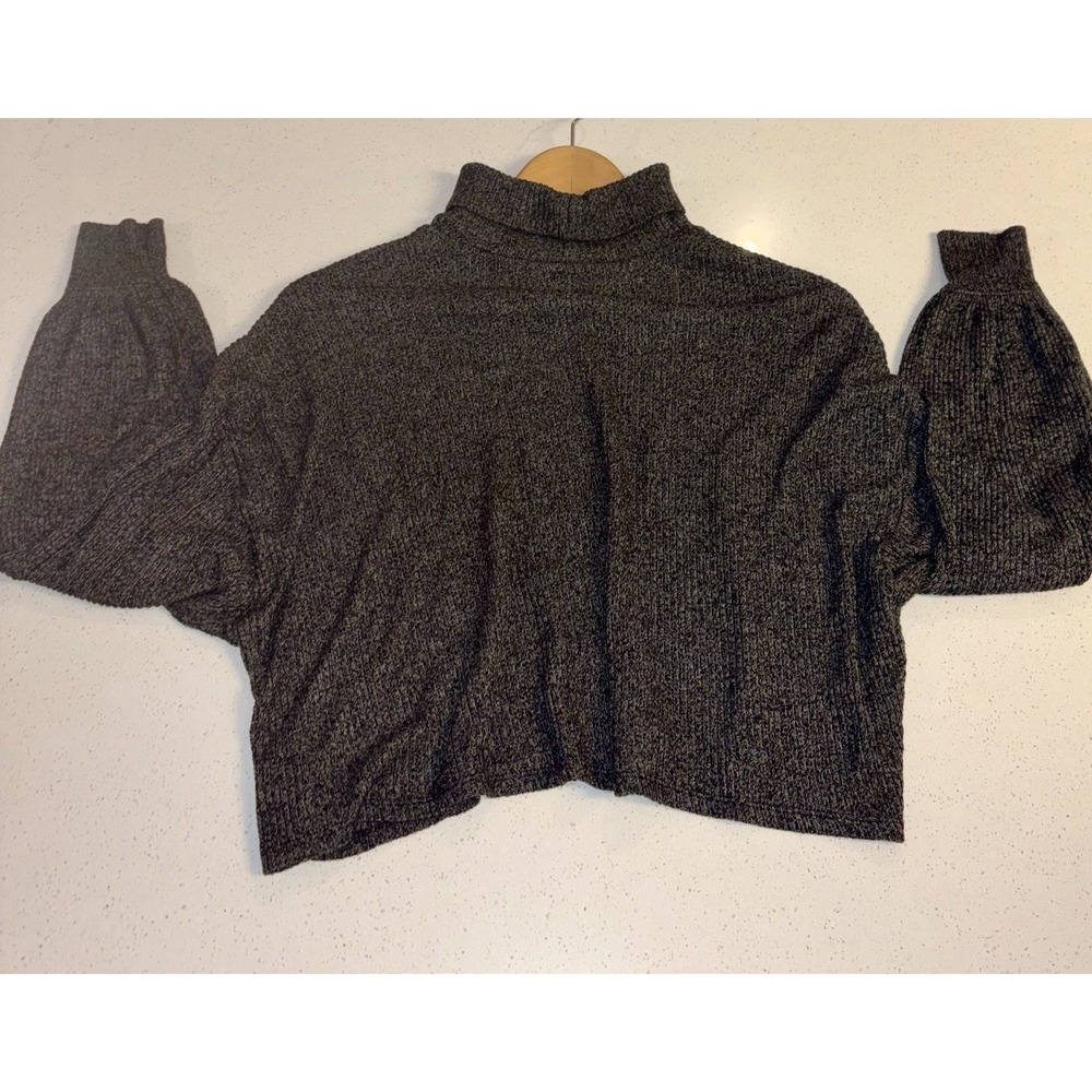 Hollister Grey Black Long Sleeve Turtle Neck Cropped